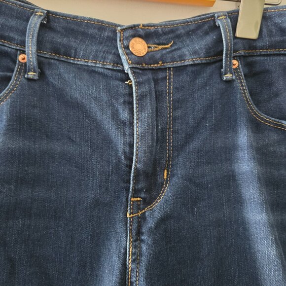 Levi Strauss Signature mid-rise Capri Size 14 - Picture 3 of 6